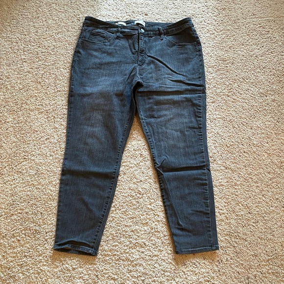 Universal Thread Denim - Women's Universal Thread Grey High Rise Skinny Jeans